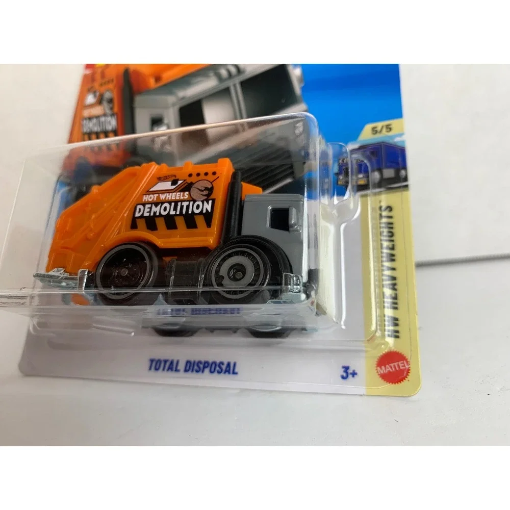 Hot Wheels Total Disposal Treasure Hunt HW Heavyweights Orange‎ Garbage Truck